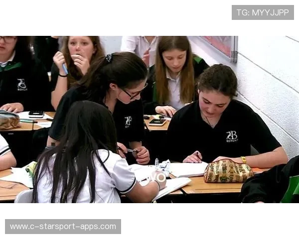 黄承硬刚质疑:纪录摆这儿,谁敢再说草台班子 黄承硬刚质疑:纪录摆这儿,谁敢再说草台班子