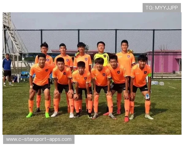 球队在关键战中以团队防守扭转局势，关键时刻站队队伍很重要